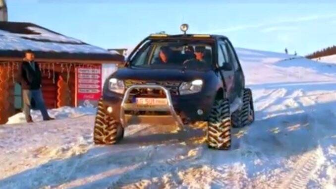Dacia Duster pe senile video