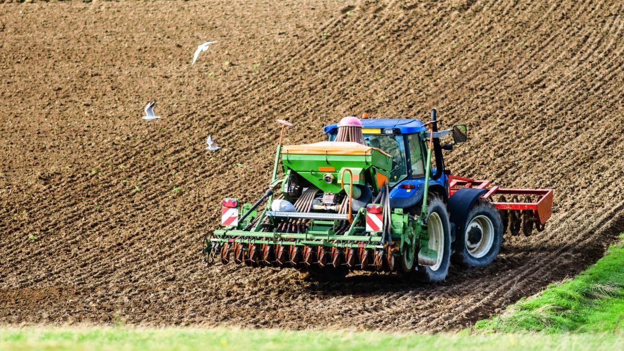 Fermierii cer măsuri privind prețul motorinei