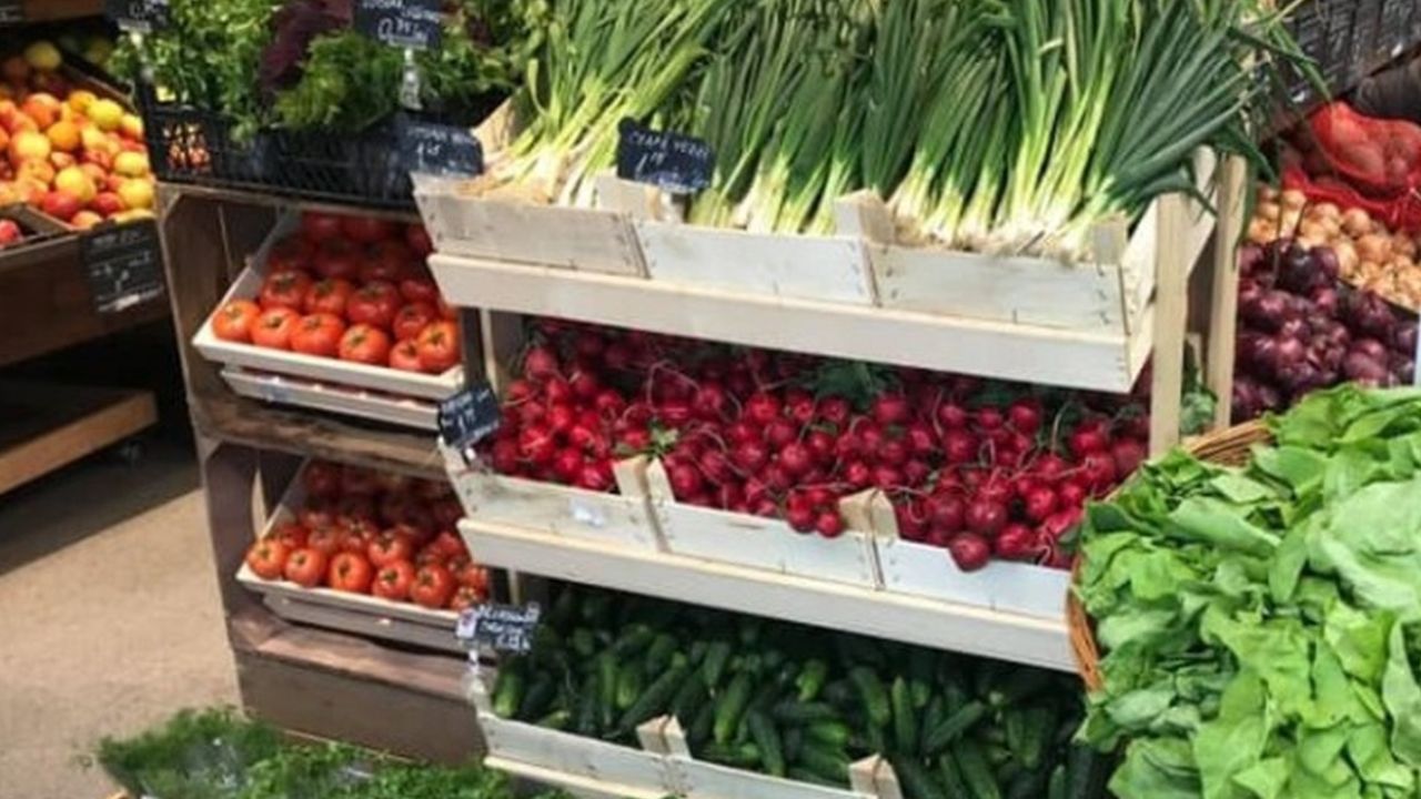 Plafonarea adaosului comercial la alimente, prelungită